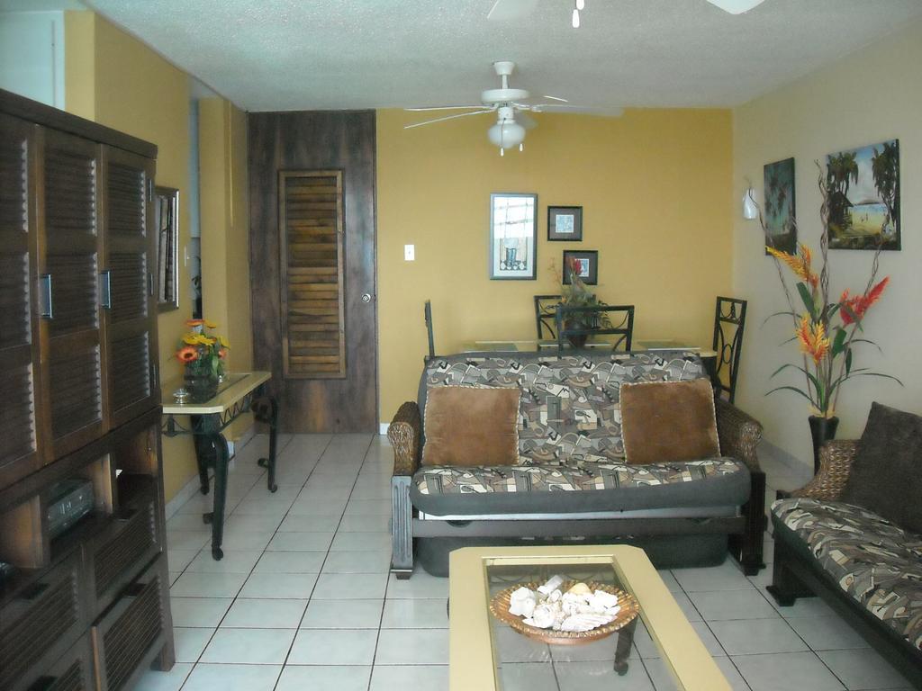 Ocean Front Apartment Luquillo Luaran gambar